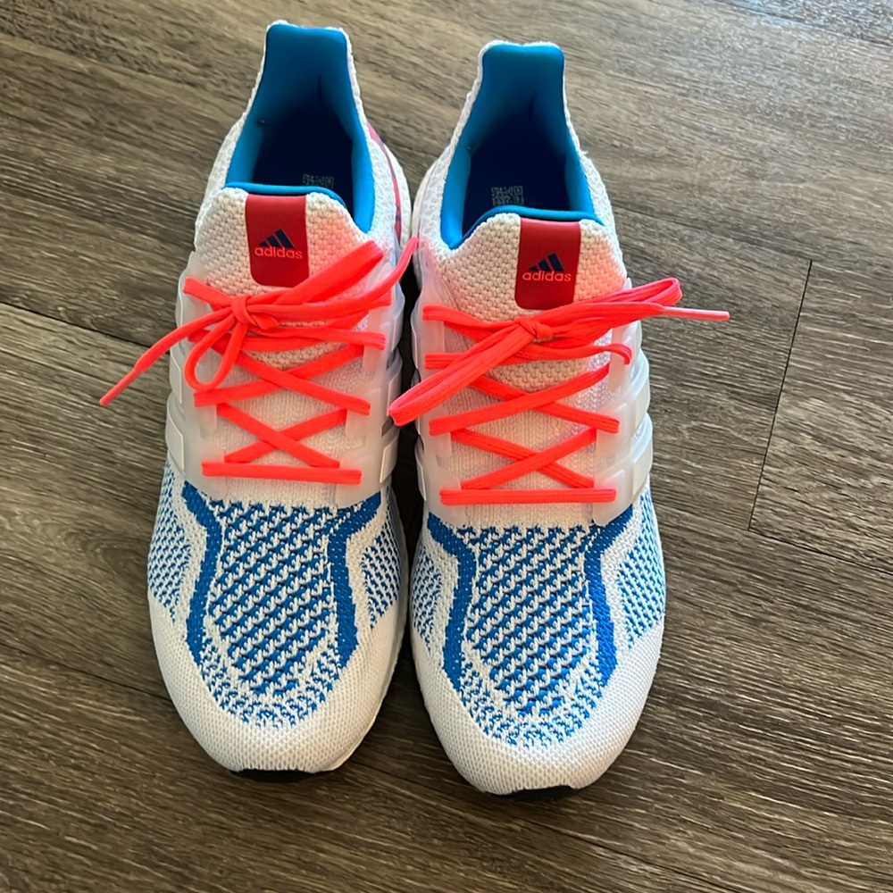 NWOT Adidas ultraboost
